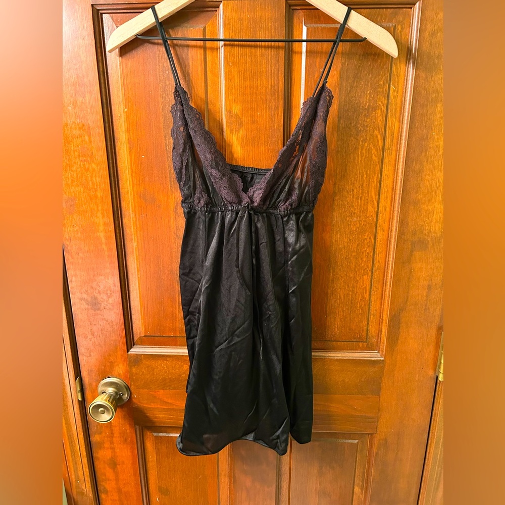 PANDORA VTG Black Nylon sexy cami with lace trim. Size M